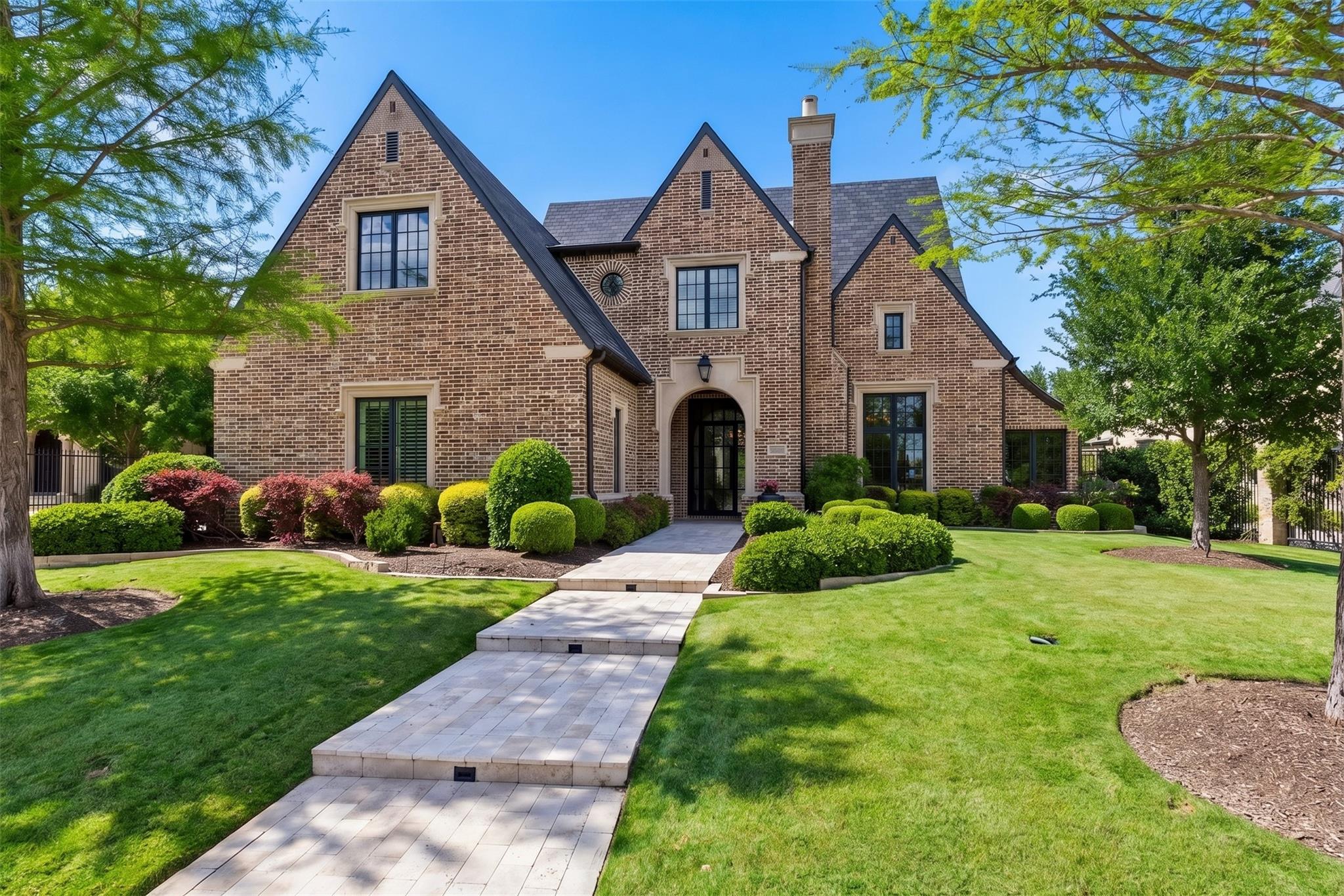 Luxury home in Normandy Estates, Plano
