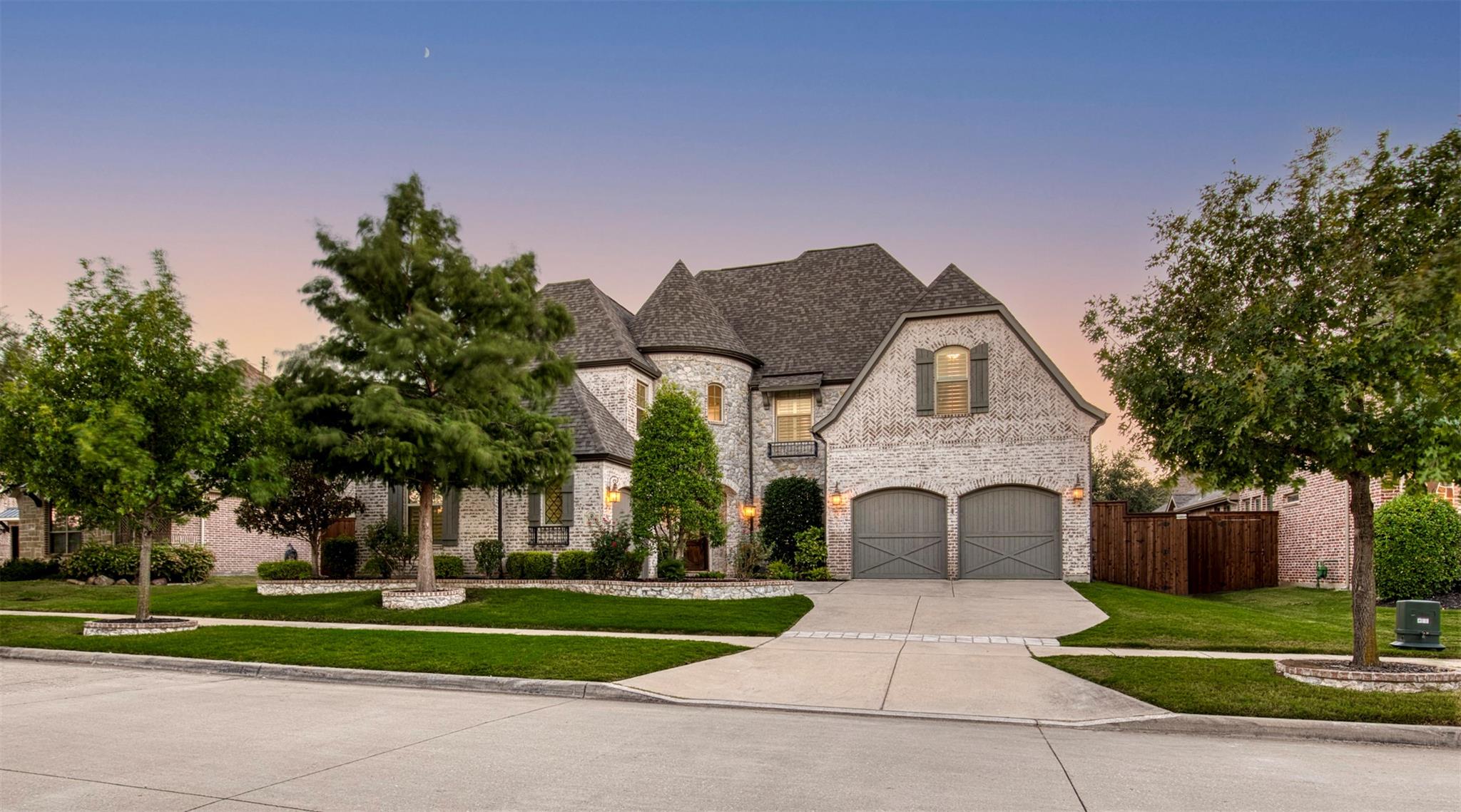 Park Place Estates home in Frisco, Texas