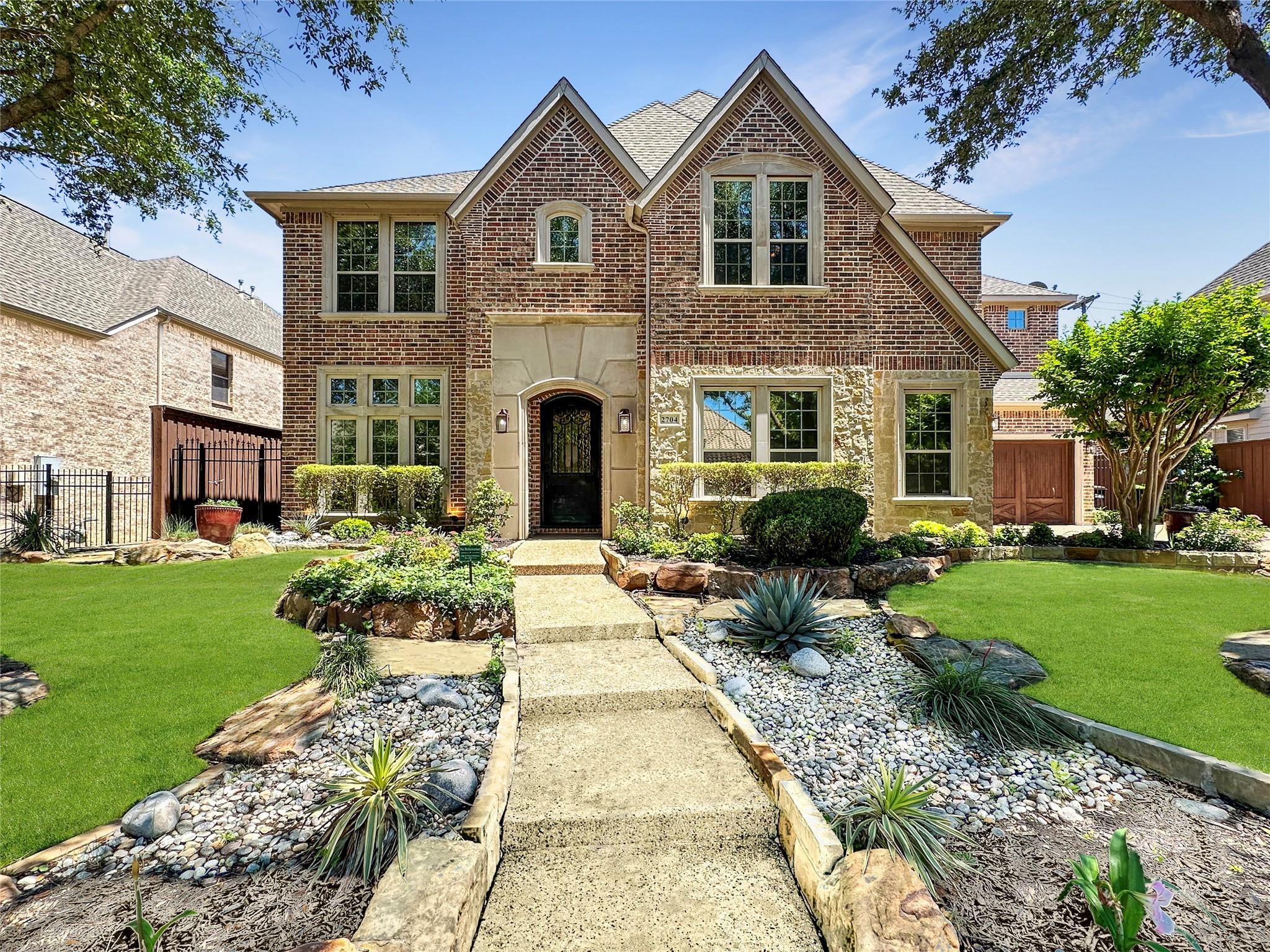 Home image from the Preston Lakes Plano community guide