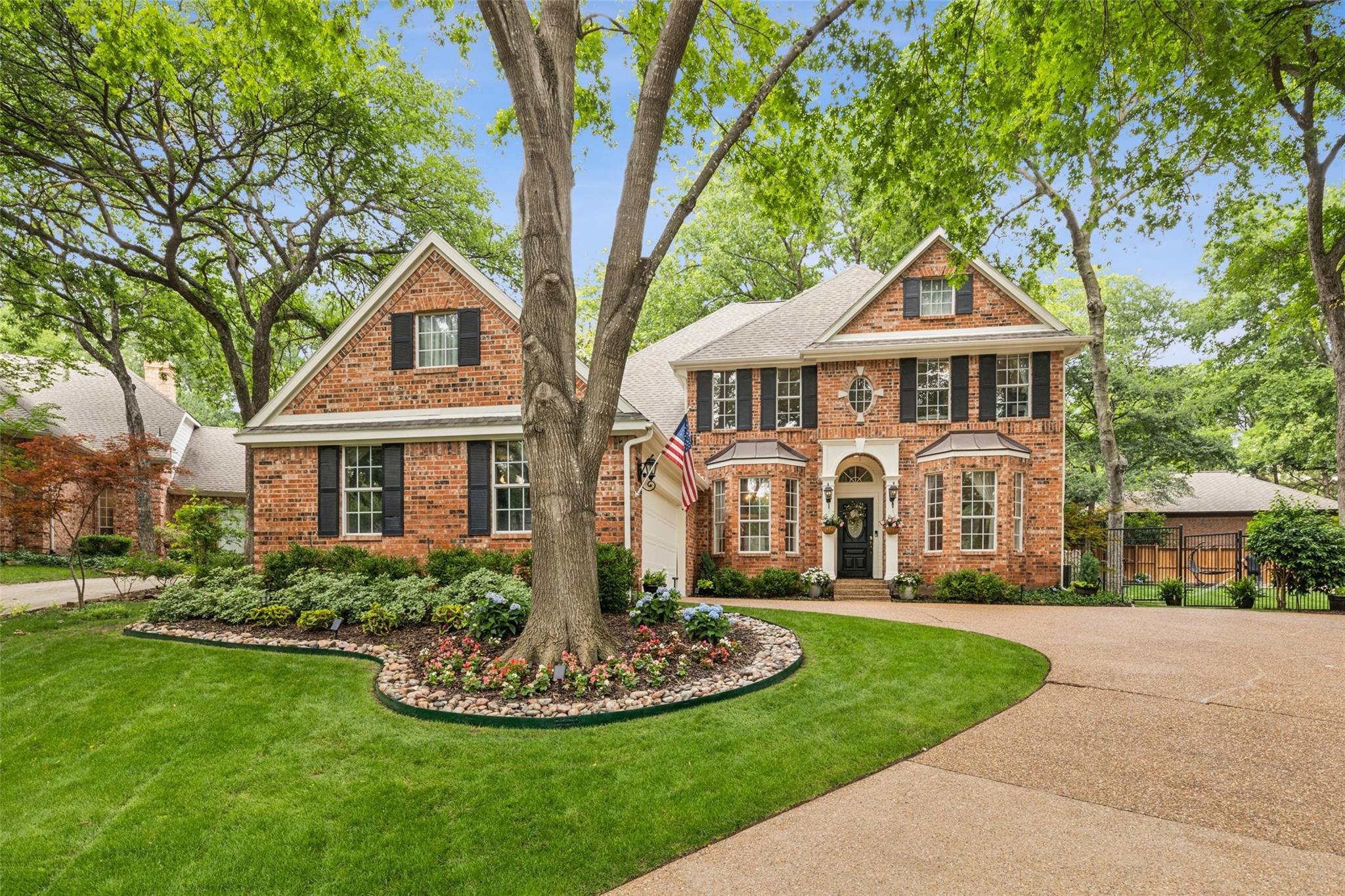 Village of Eldorado real estate guide image