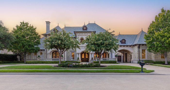 Luxury estate home in the gated Villages of Stonebriar Park community in Frisco, Texas