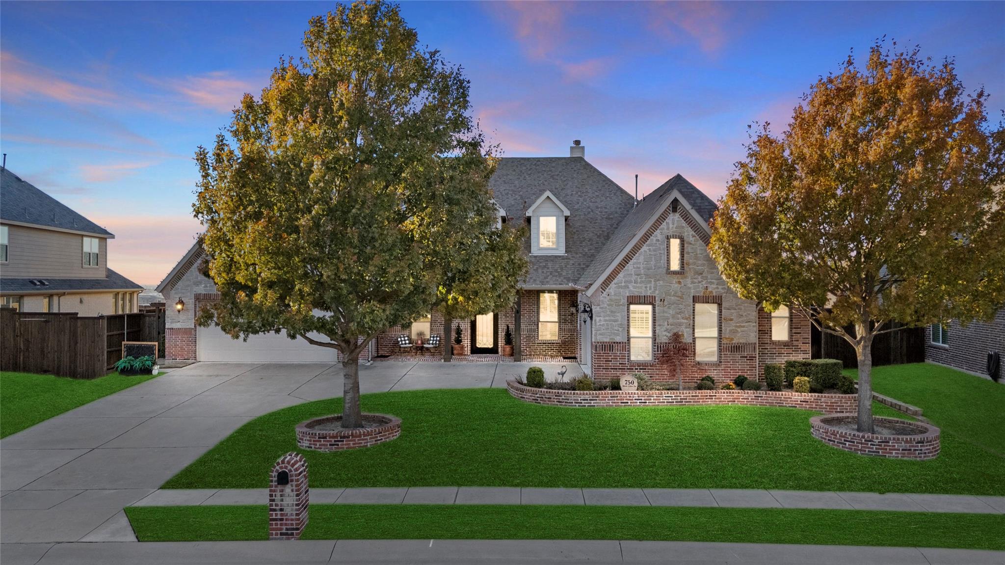 Home photograph from the Willow Ridge community guide