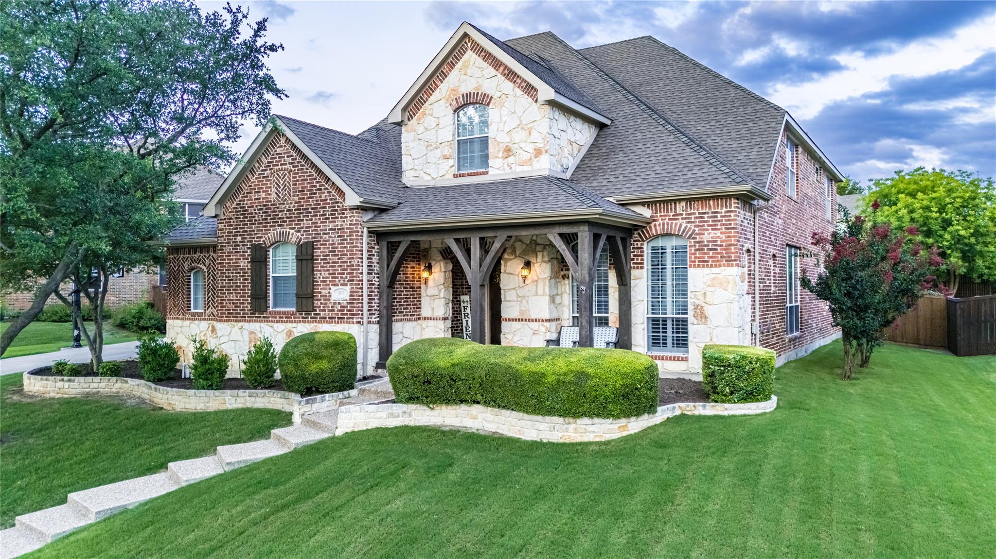 Woodhaven real estate guide image