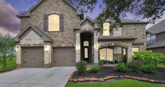 Stonebridge Ranch home exterior at dusk